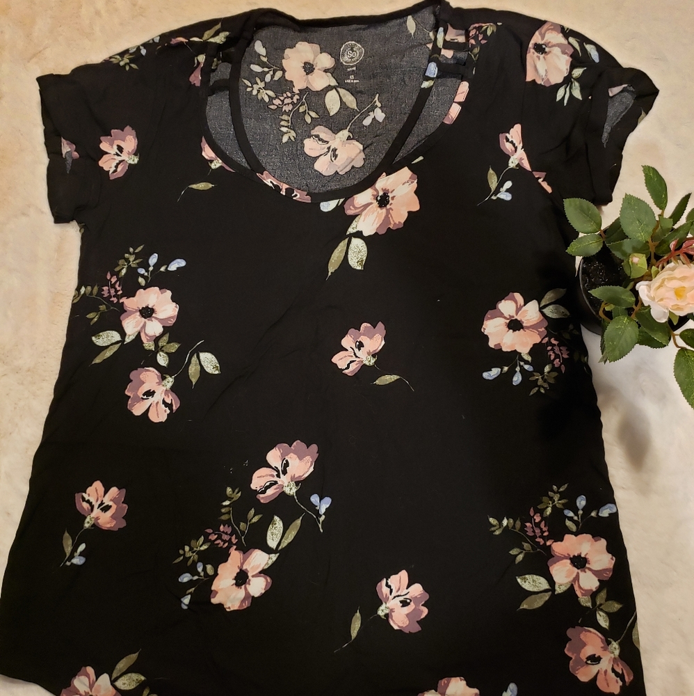 Cute floral tee